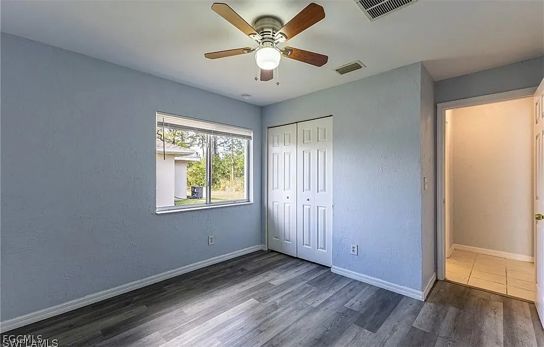 2 bed, 2.0 bath, 2560 sqft, $1,850 — Photo 4