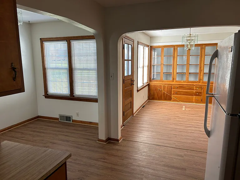122 Steele Ave — Photo 12
