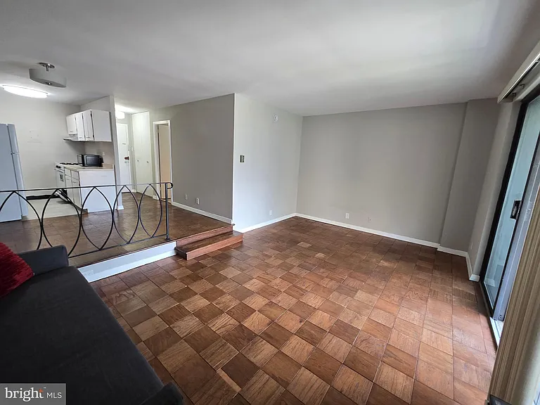 2201 L St NW #817 — Photo 4
