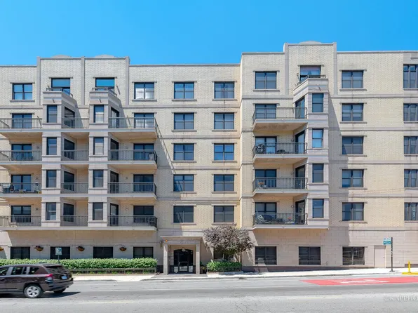 520 N Halsted St, Chicago, IL