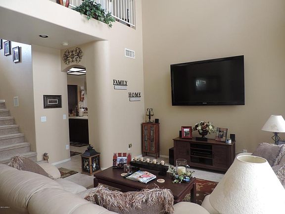 4th image of 10046 E Carmel Ave