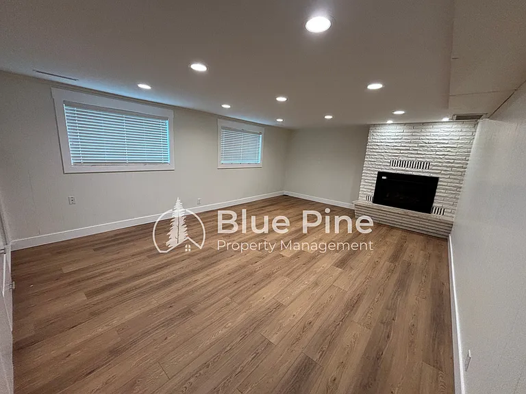 351 Yale Ave — Photo 25