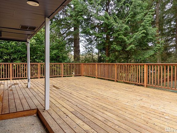 4th image of 16056 NE 185th St