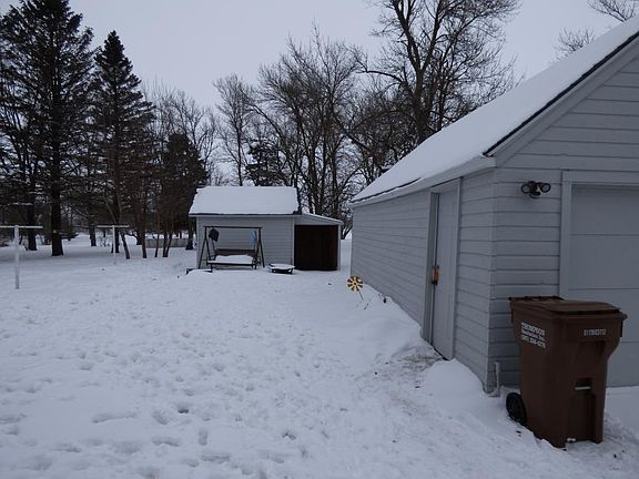 4th image of 309 2nd St SE