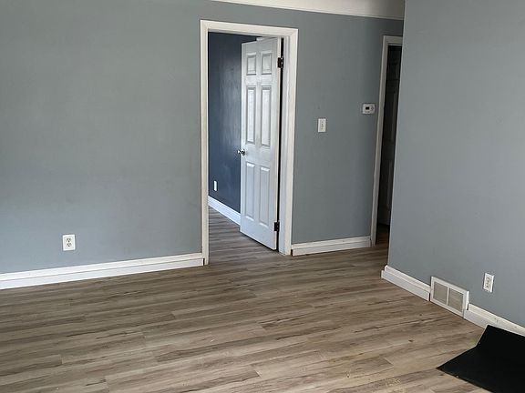 2nd image of 28552 Hillview St APT 1