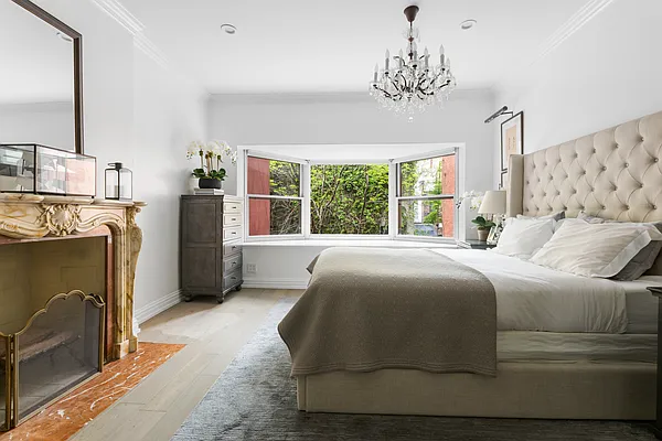 Rented by Compass | media 7