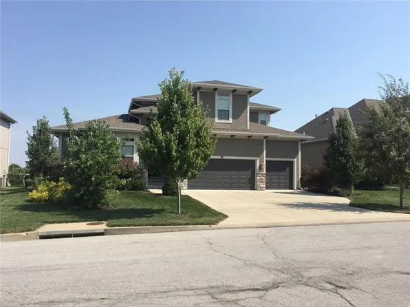 24814 W 91st Ter, Lenexa, KS 66227