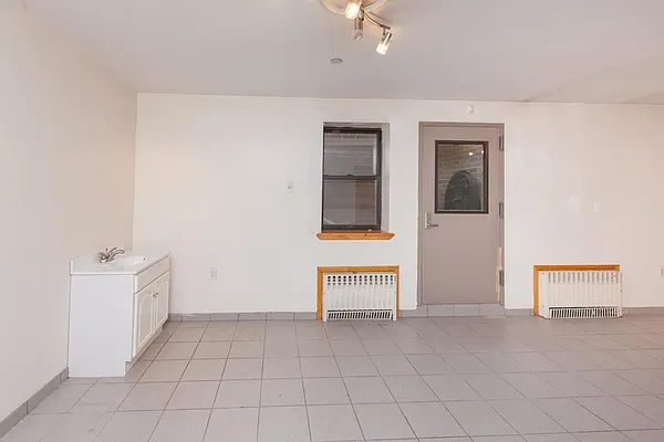 Rented by Voro NYC | media 12