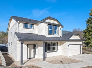 2363 NW Highland Ave, Grants Pass, OR