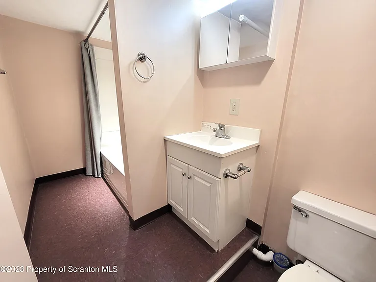 1817 Ash St #B — Photo 5