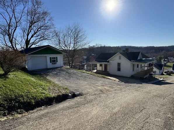 24 Cherry St, Glouster, OH 45732