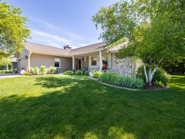 W142N10442 Magnolia DRIVE, Germantown, WI 53022
