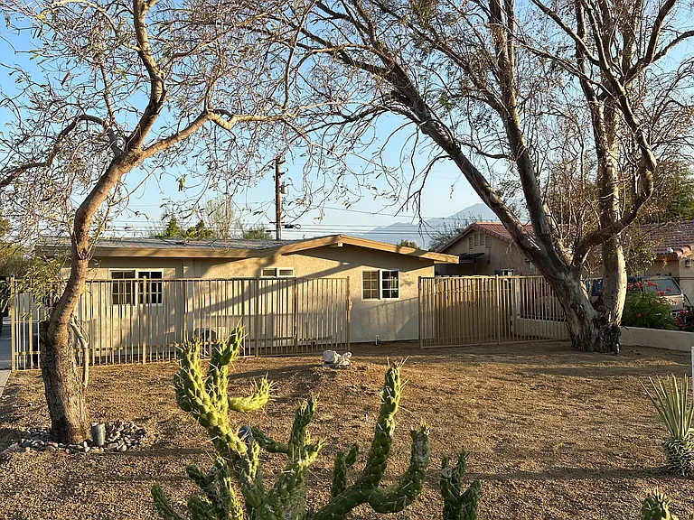 65911 Buena Vista Ave — Photo 24
