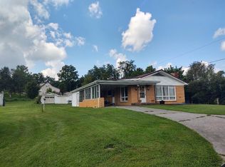 104 Fairmont St, Glade Spring, VA 24340