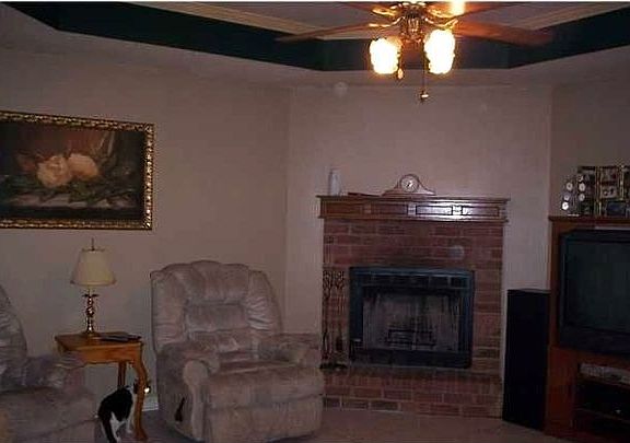 3rd image of 11136 Henson Dr
