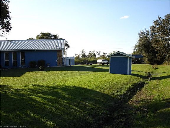 3rd image of 1325 Dena Cres