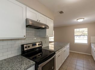 18994 Woodridge Dr, Conroe, TX 77302