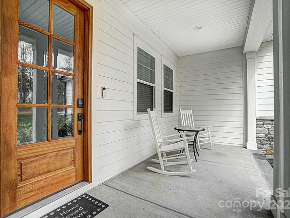 5th image of 6597 Harbor Oaks Dr