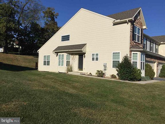 3rd image of 5962 Pinedale Ct
