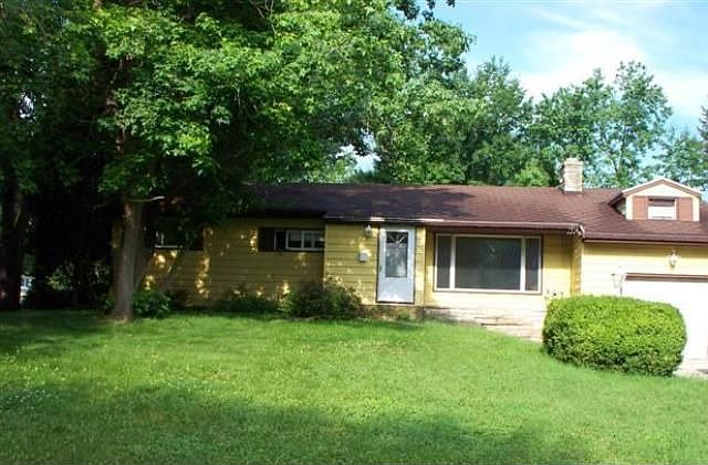 2nd image of 1005 Tomahawk Ln