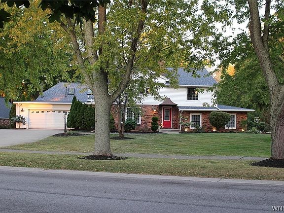 3rd image of 4000 Main St