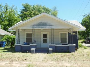 1113 S 12th St, Chickasha, OK 73018