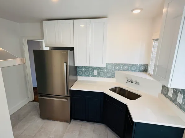 410 W Evergreen St #410, San Antonio, TX 78212