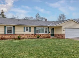36320 Hillcrest Dr, Eastlake, OH