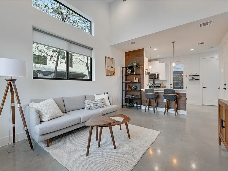 1208 Walnut Ave #2 — Photo 4