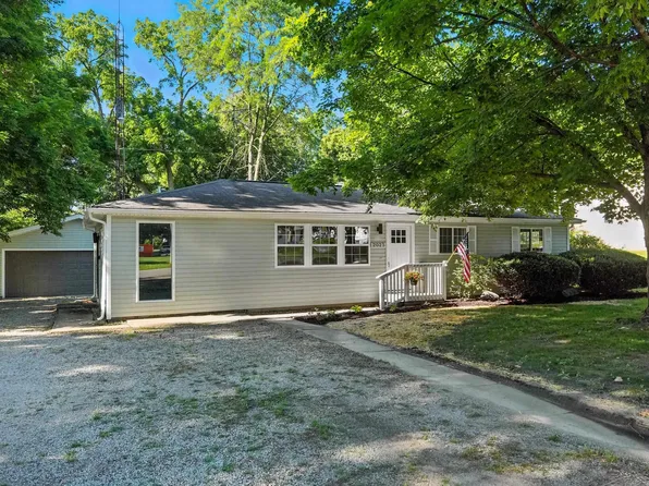 2023 Graham Dr, Fort Wayne, IN 46818