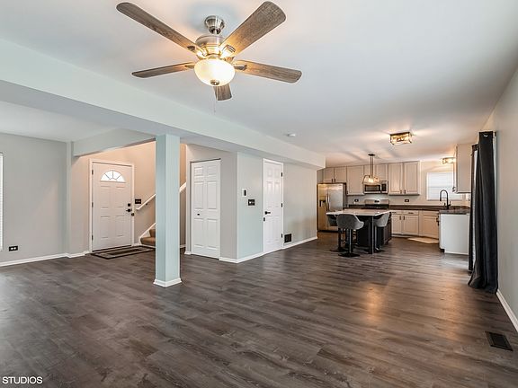 3rd image of 1836 Sebastian Dr