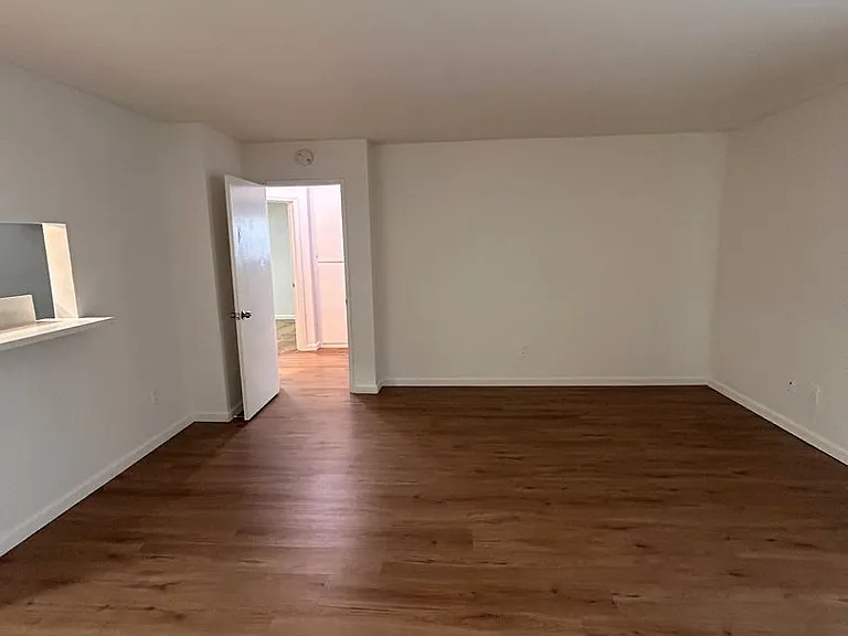 11809 Birch Ave — Photo 12