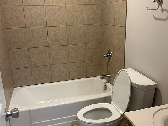 3rd image of 30 Lilac Ave #30