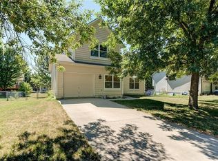 616 N Spruce St, Gardner, KS 66030