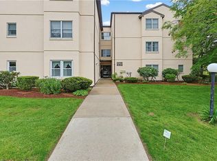 Rosewood Condominiums, Cumberland, RI 02864