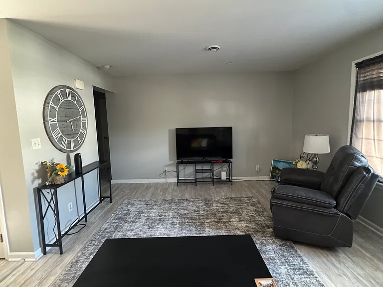 75 S Maiden St #2 — Photo 31
