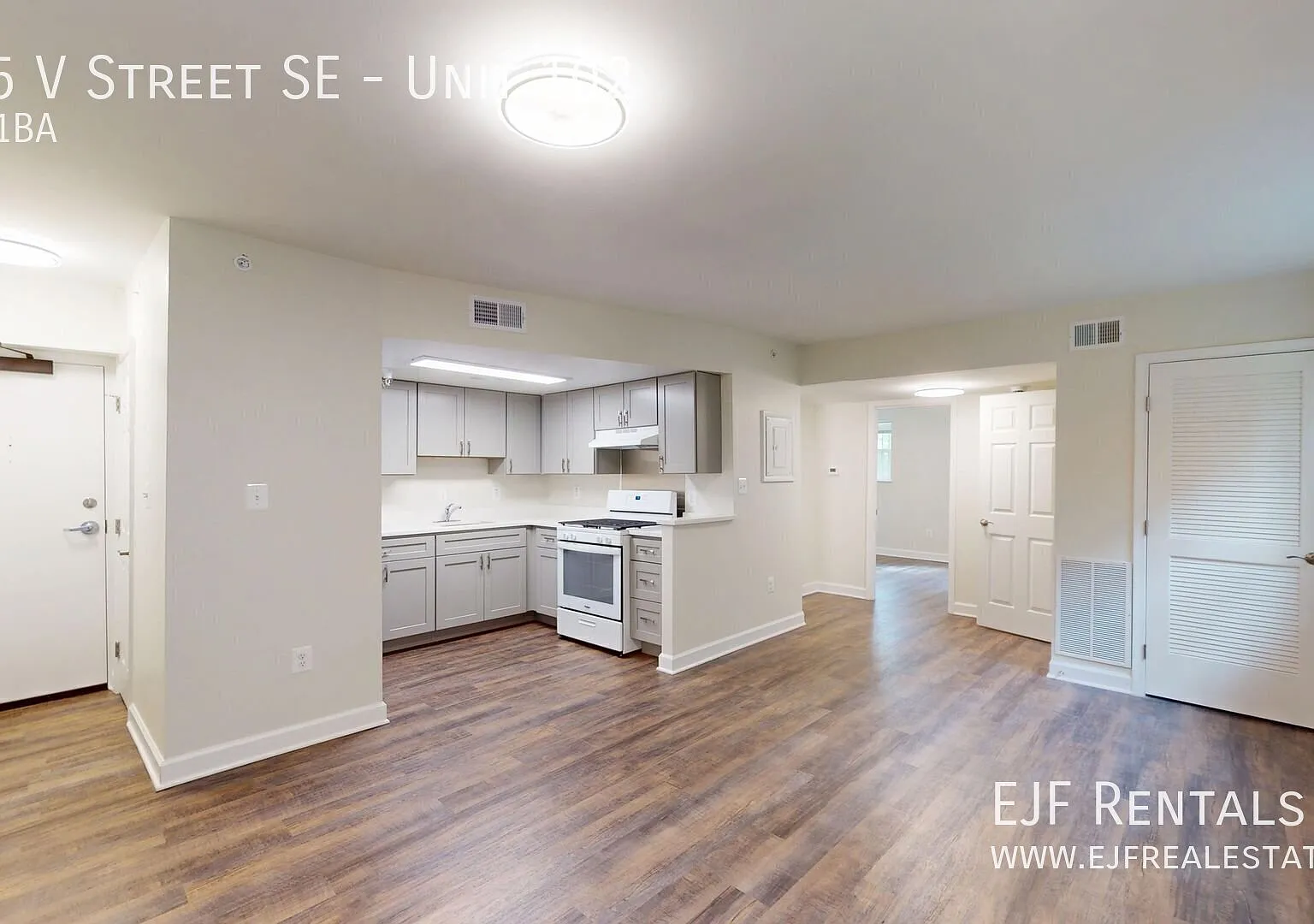 1715 V St SE — Photo 1