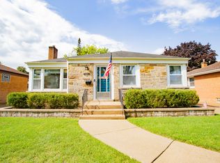2112 Suffolk Ave, Westchester, IL 60154