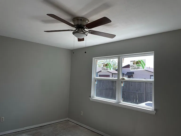 9904 Cedar Mountain Cir — Photo 10