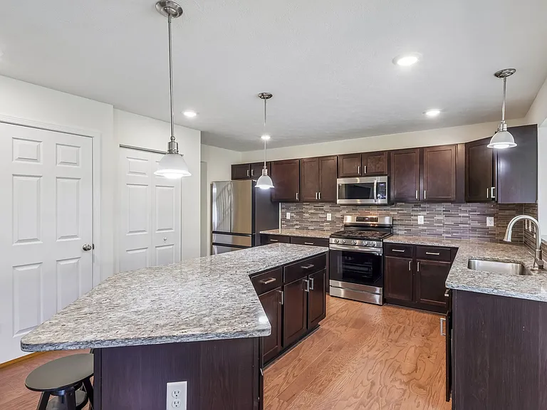 1105 Deerfield Dr — Photo 18