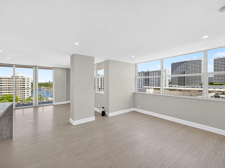 209 N Fort Lauderdale Beach Blvd #8A — Photo 17