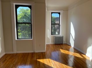 2005 Palmetto St APT 3L, Ridgewood, NY 11385