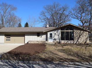 5315 Robin Dr, Greendale, WI 53129