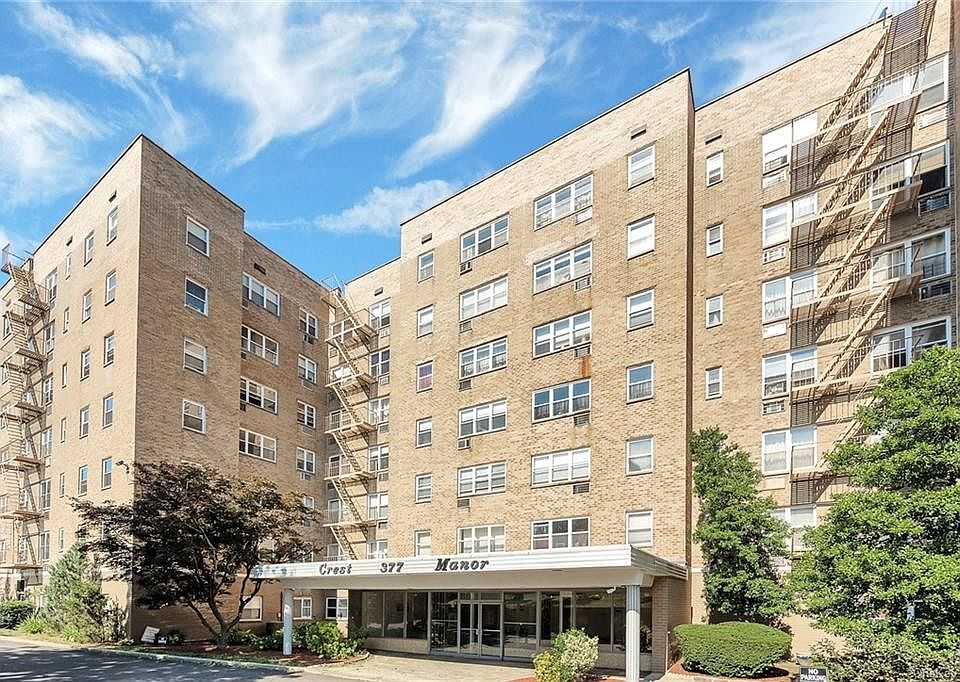 1st image of 377 N Broadway APT 206