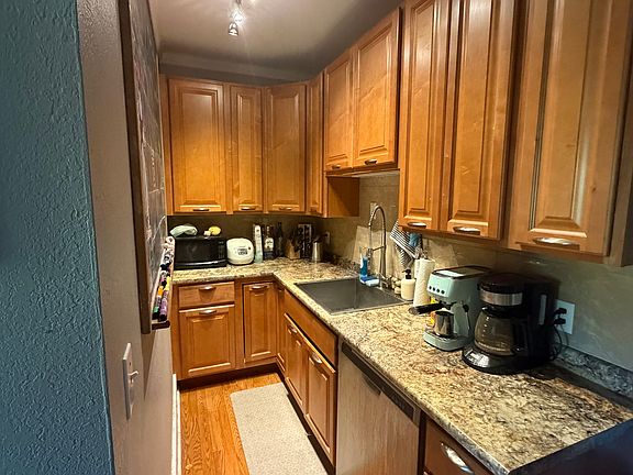 3rd image of 49 N Prospect St #2/3