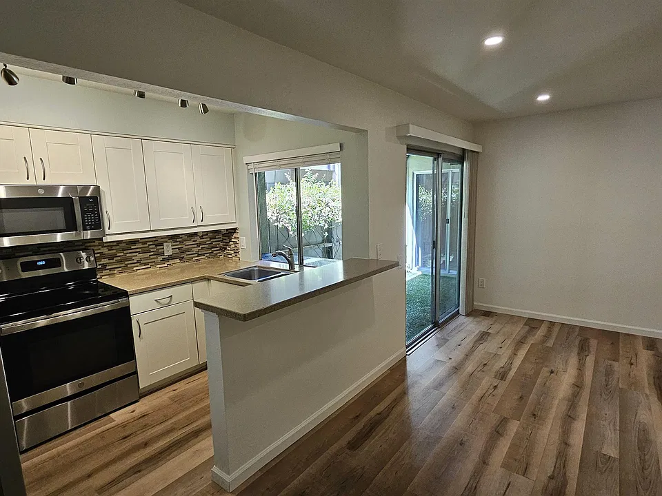 7936 Mission Center Ct #E