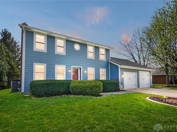 3019 King James Dr, Dayton, OH 45432