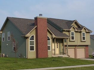 523 East St, Clinton, WI 53525