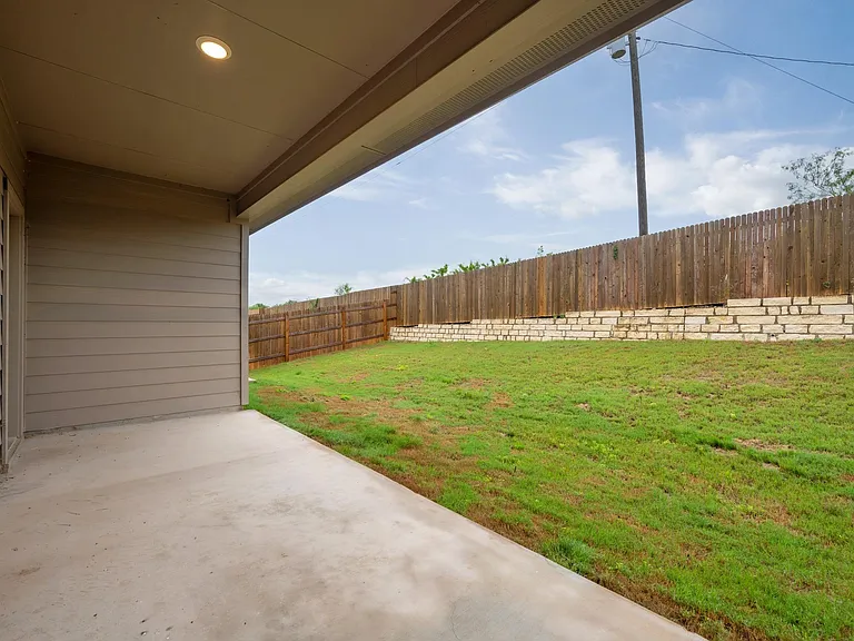 129 Briggs Ln — Photo 26