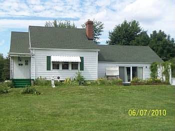 1st image of 140 S Park Dr